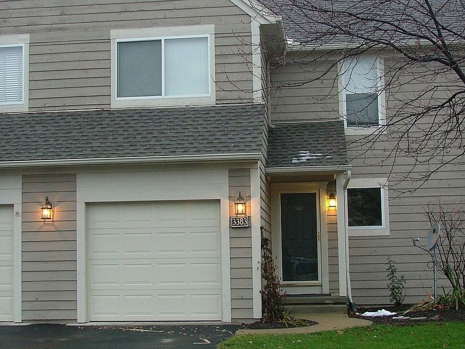 Front entrance shows 1 car garage