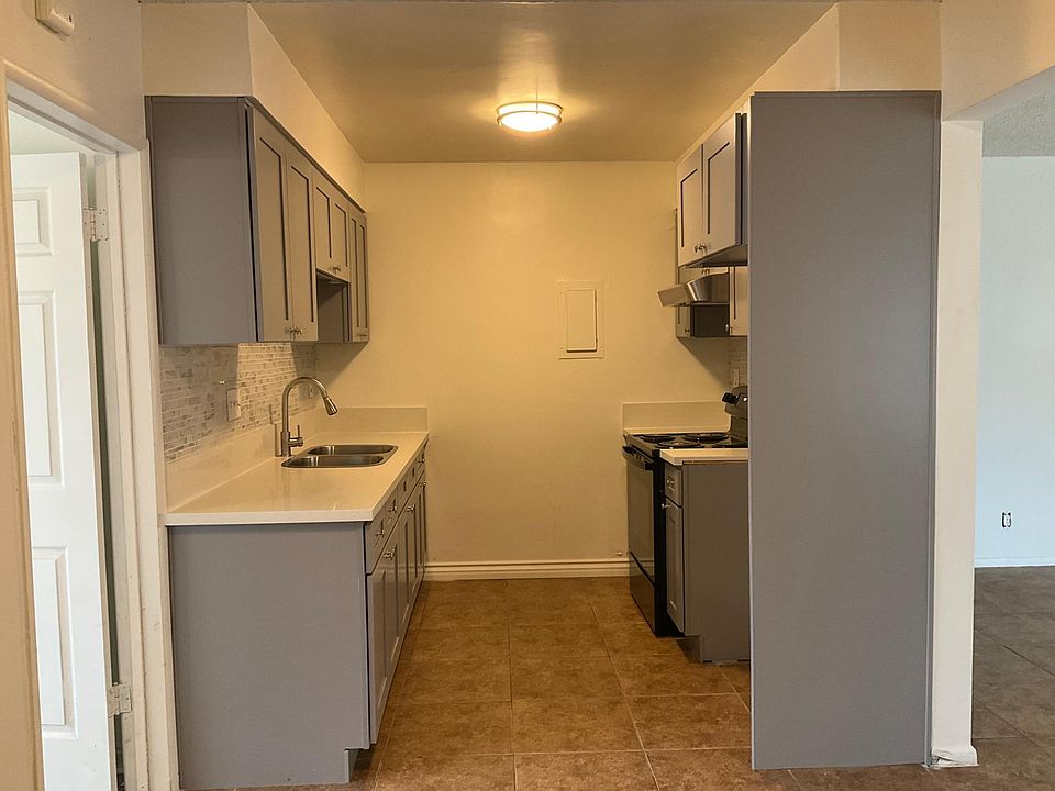 1st image of 2013 Las Vegas Ave #2