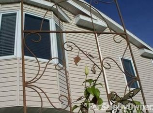 1824 52nd St S, Fargo, ND 58103