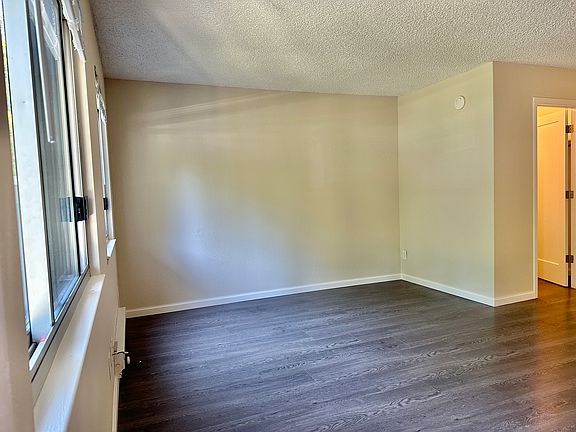 2nd image of 410 Boardwalk Ave APT 3
