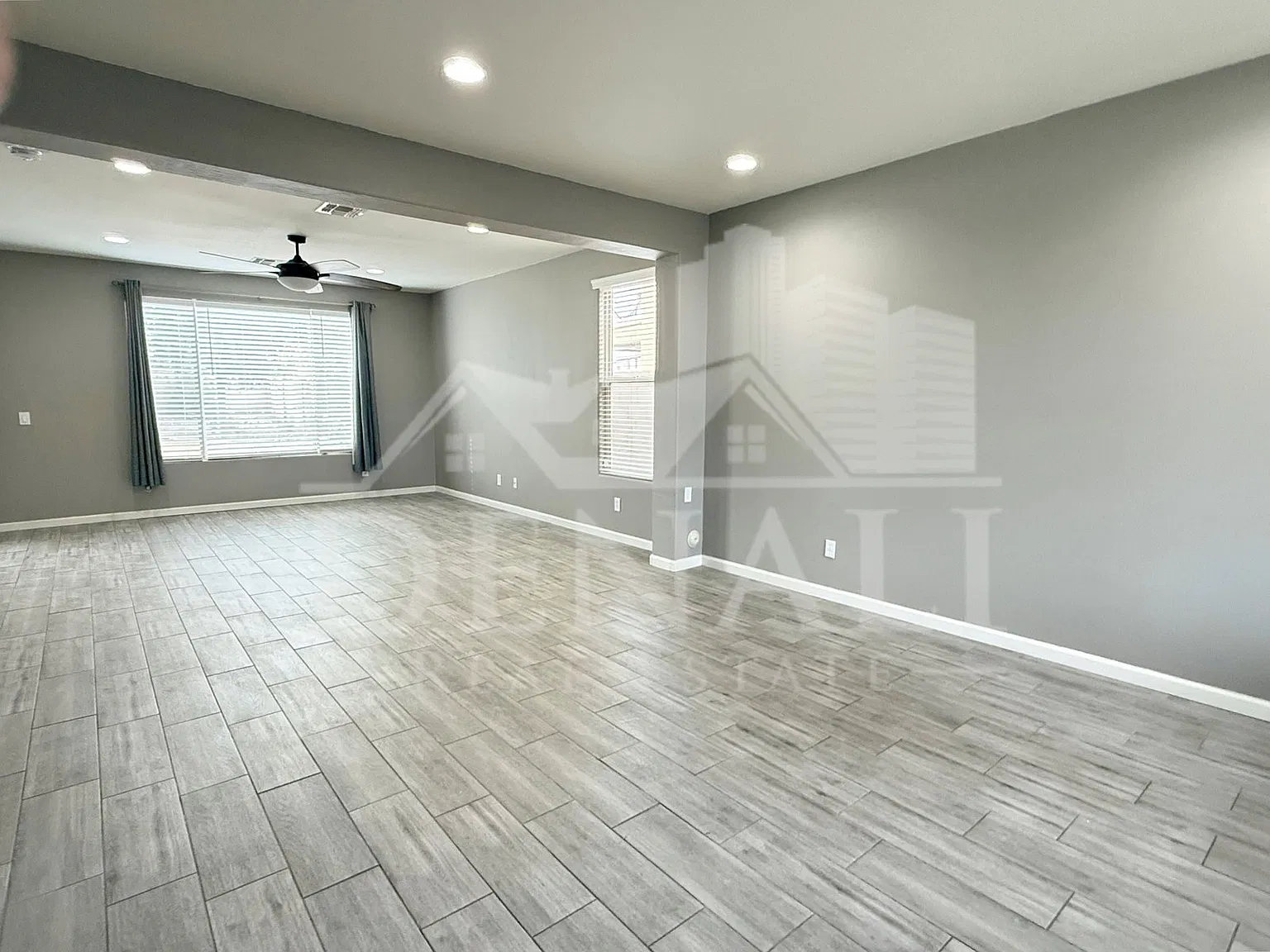 3 bed, 2.5 bath, 2614 sqft, $2,495 — Photo 3