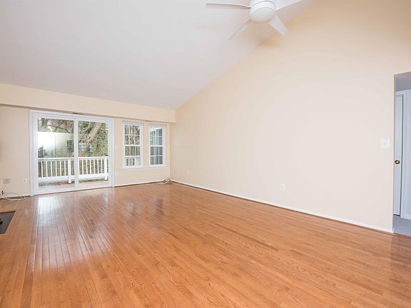 4th image of 3402 Lakeside View Dr #13-4