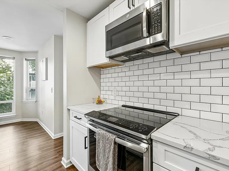 3028 Western Ave #110 — Photo 5
