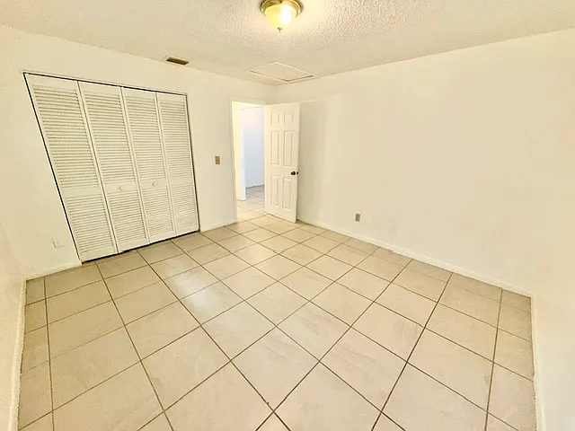 501 W Ohio Ave #22 — Photo 6
