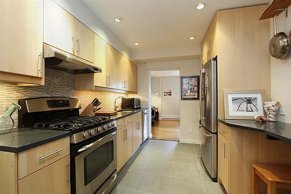 Sold by Corcoran | media 8