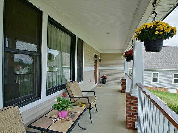 4th image of 1025 Falor Ln