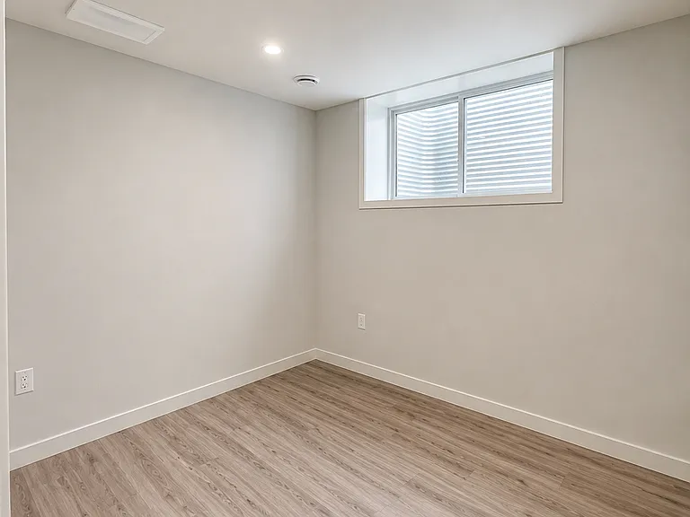 19037 22a Ave NW — Photo 13