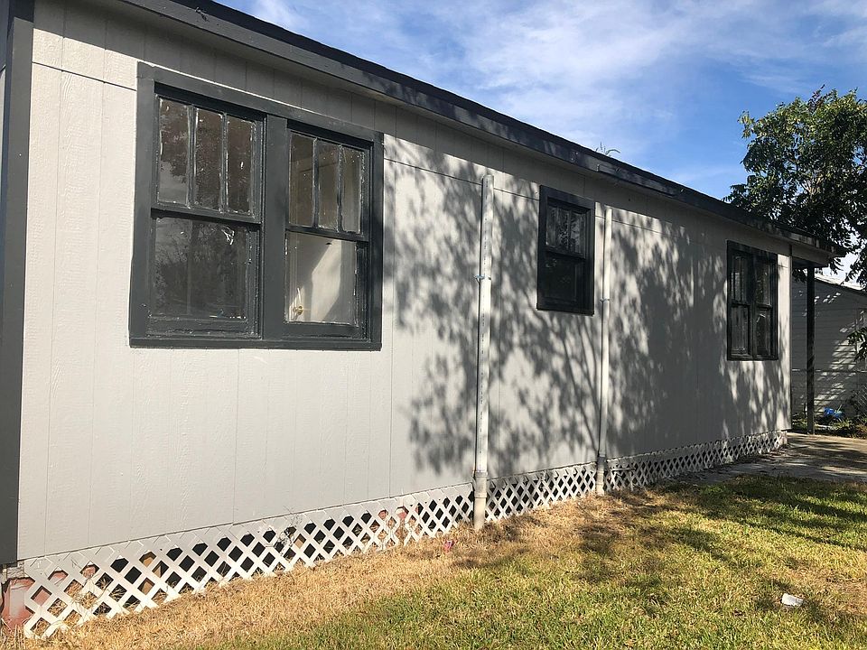 1st image of 2810 Hinton Dr