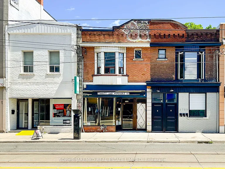 2102A Dundas St W — Photo 21