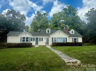 303 Cavin Ave, Mount Holly, NC 28120