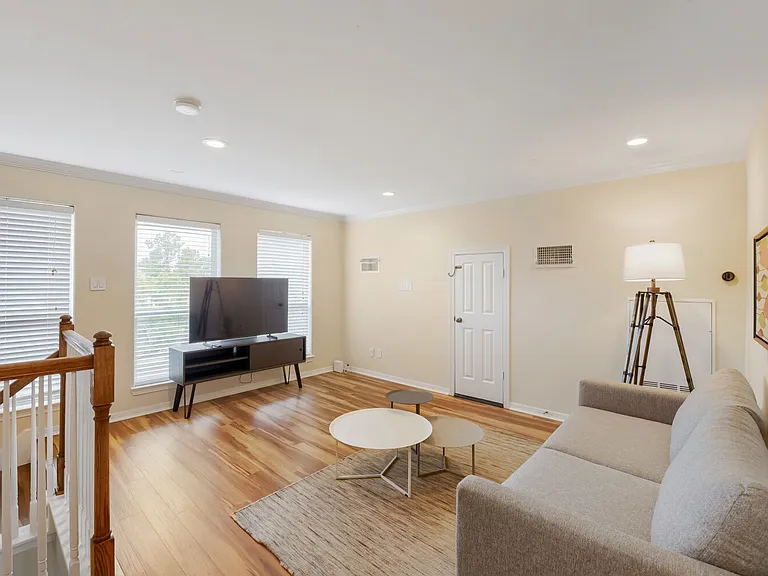 2828 W Holcombe Blvd #I — Photo 6