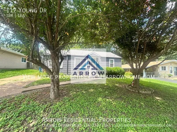 117 Young Dr, Saint Louis, MO 63135