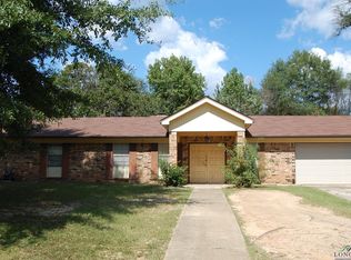405 Crystal Dr, Longview, TX 75604