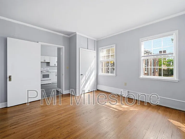 323 N Potomac St #1 — Photo 11