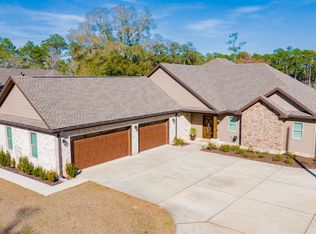 9492 Neumann Dr, Elberta, AL 36530