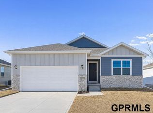 5618 189th St, Elkhorn, NE 68022