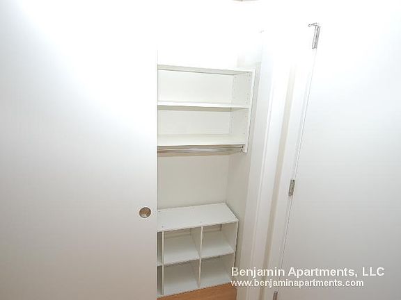 5th image of 601-01 Albany St #502