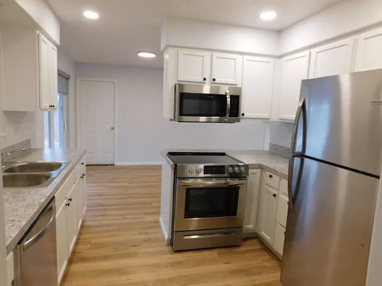 5351 Landon St SE — Photo 2