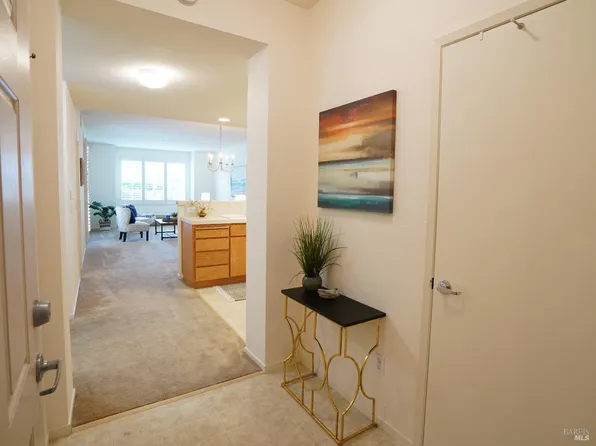 12 Oak Grove Drive #103, Novato, CA 94949