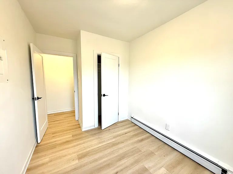169 Park Row S #7 — Photo 4