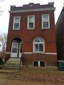 621 Walsh St, Saint Louis, MO, 63111