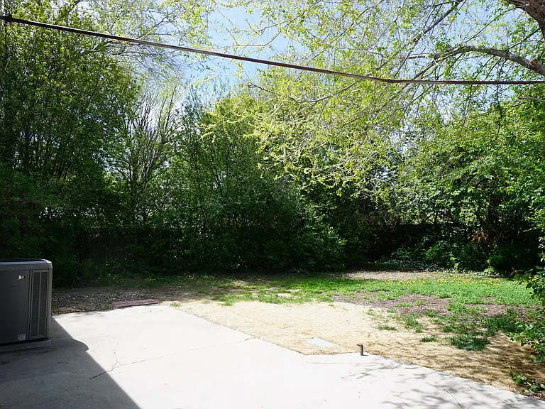 7996 S Main St — Photo 21