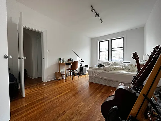 Rented by Lang Realty LLC | media 8