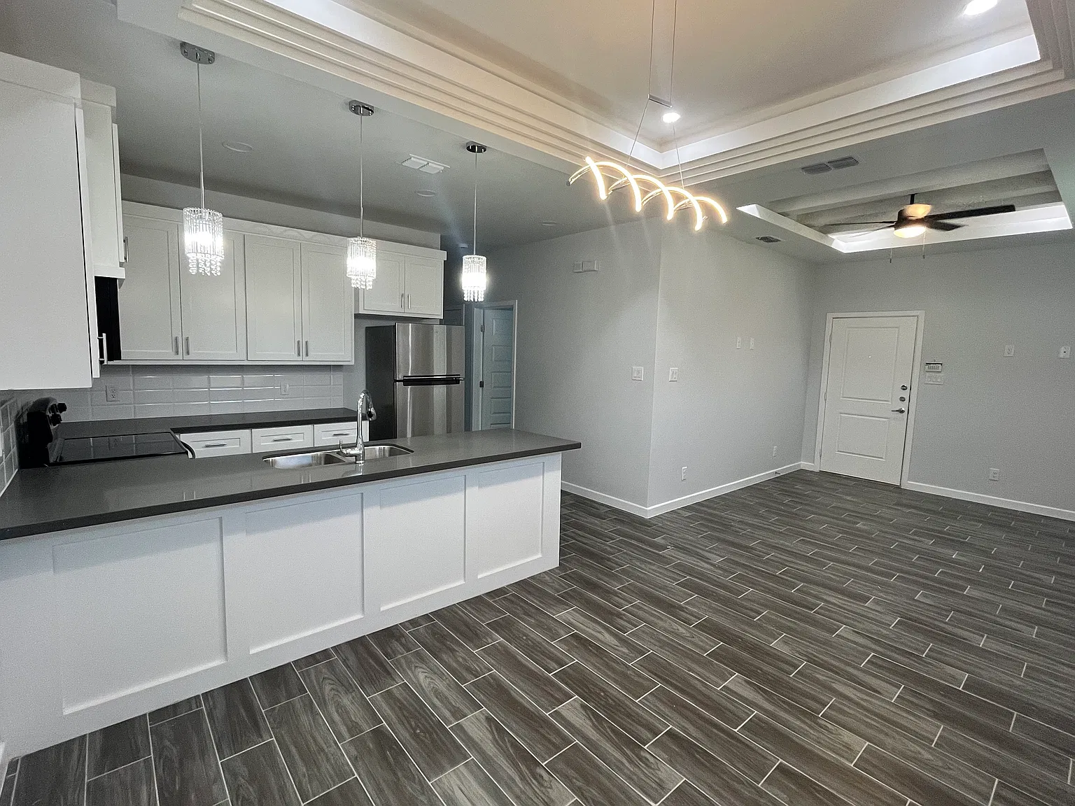 1708 W Violet Dr — Photo 1