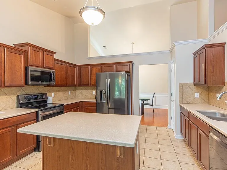 4556 White Horse Dr — Photo 3