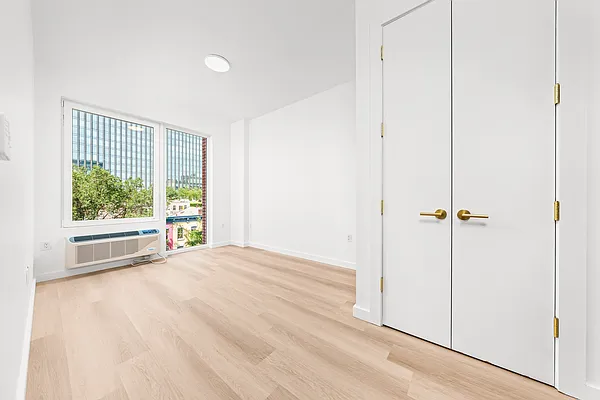 Rented by Nooklyn NYC LLC | media 17