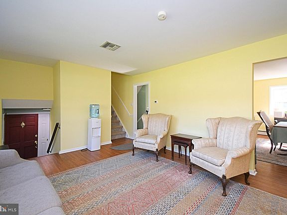 4th image of 665 Whirlaway Dr