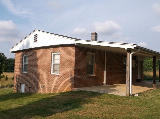1st image of 516 Sweetwater Ln