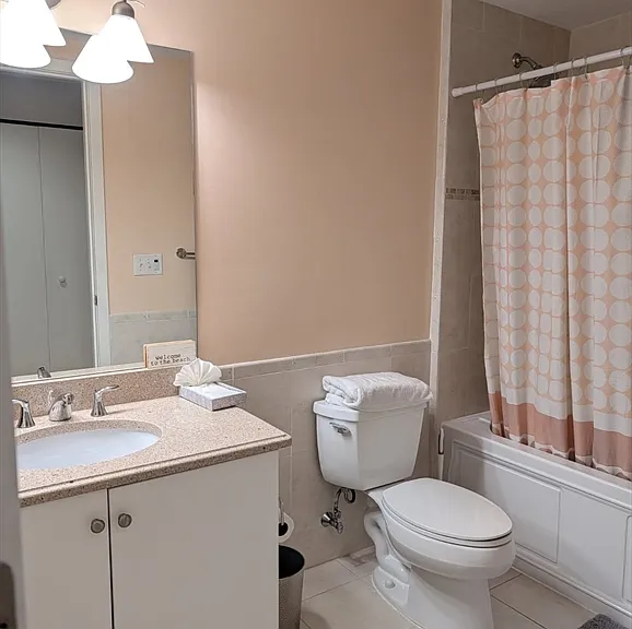 550 Pleasant St #404 — Photo 8