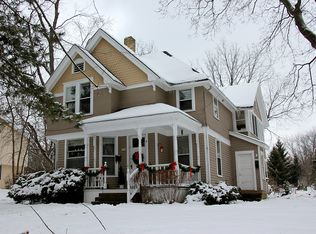 1134 Lisbon Ave, Hartland, WI 53029