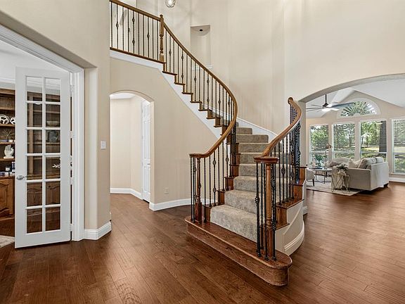 3rd image of 3208 Village Crest Ct