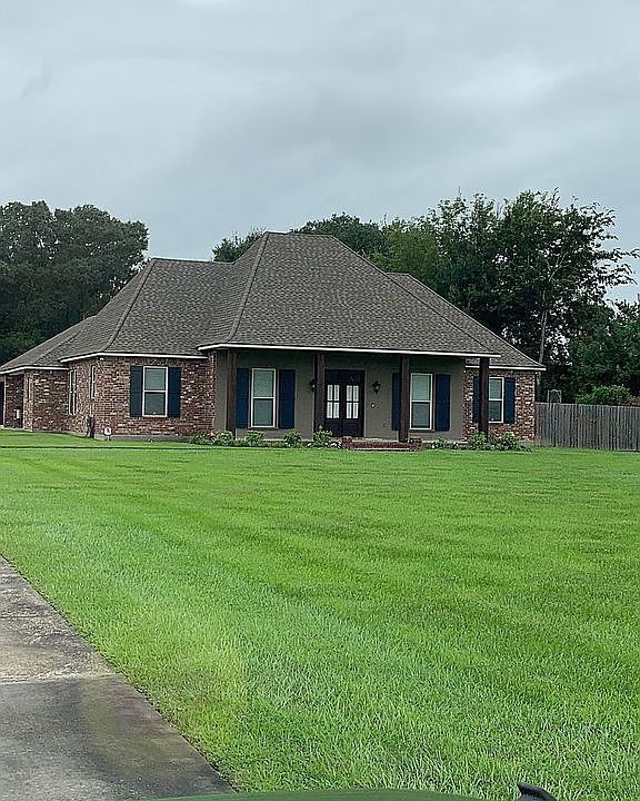 1st image of 16395 Willow Ln