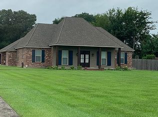 16395 Willow Ln, Prairieville, LA 70769