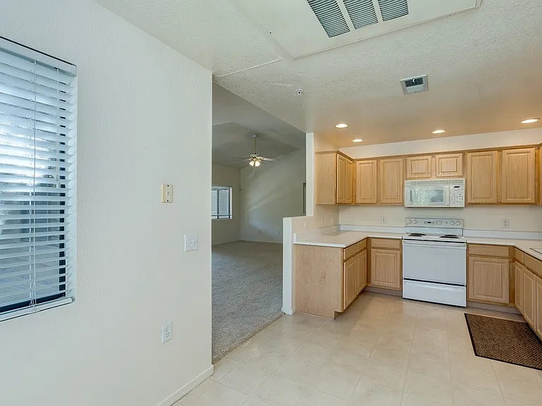 15225 N 100th St #2200 — Photo 34