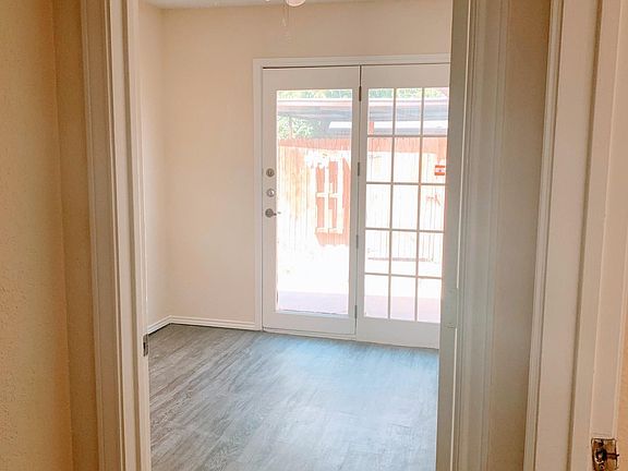 3rd image of 4514 Fairgate Dr
