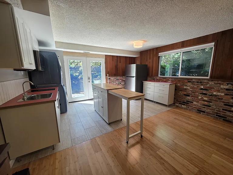 9128 Sierra St #B — Photo 10