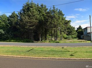 880 Ocean Shores Blvd NW, Ocean Shores, WA 98569
