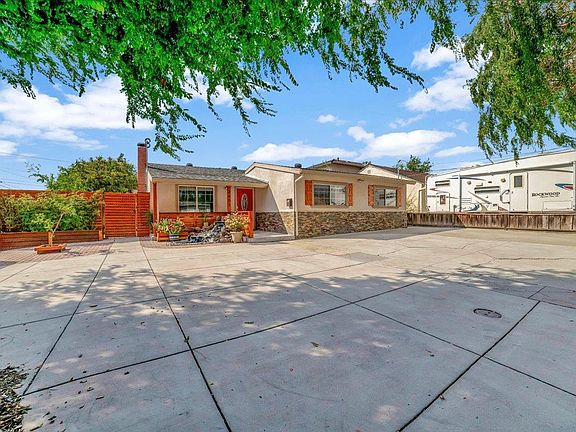2nd image of 3601 Kerwood Way