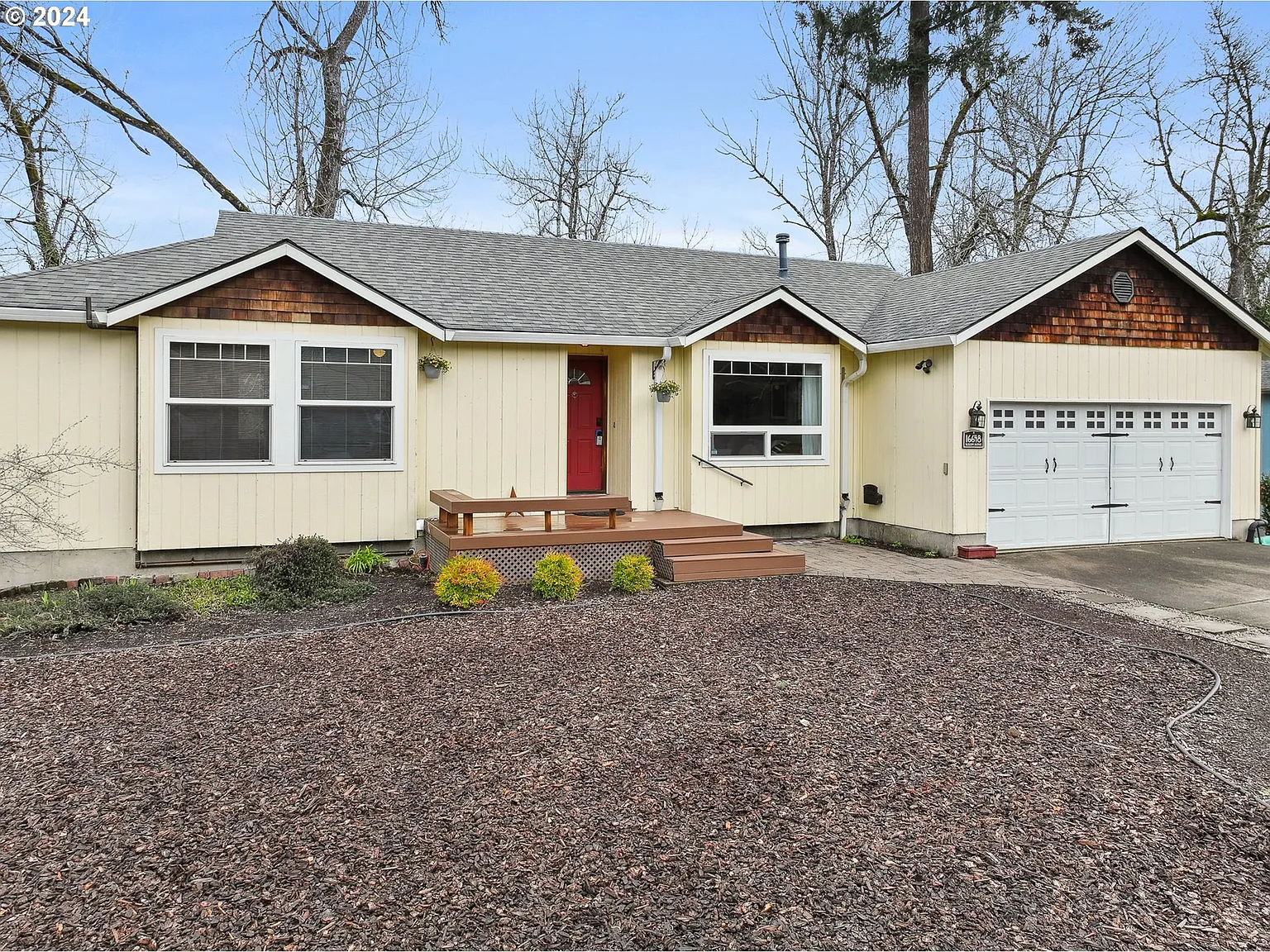 16648 SE Blossom Ave photo 1