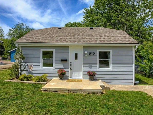 812 S Saville Ave, Independence, MO 64050