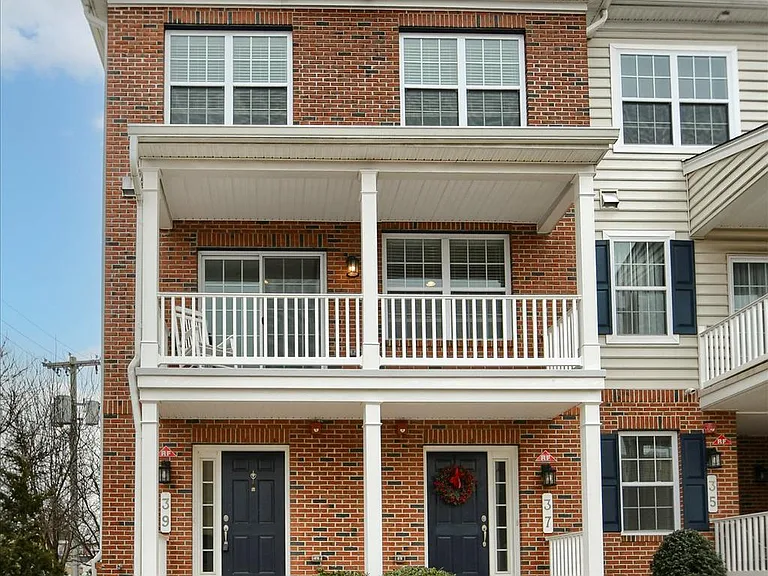 39 N Mitchell Ave — Photo 37