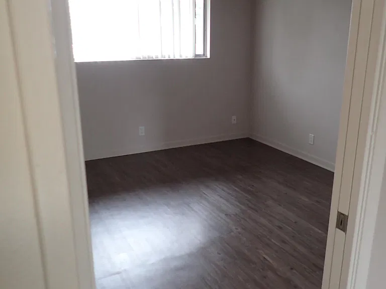 314 W Canon Perdido St #12 — Photo 6
