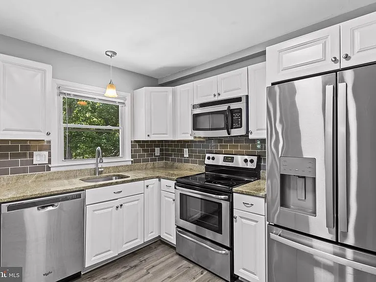 2060 Red Spruce Ct — Photo 12