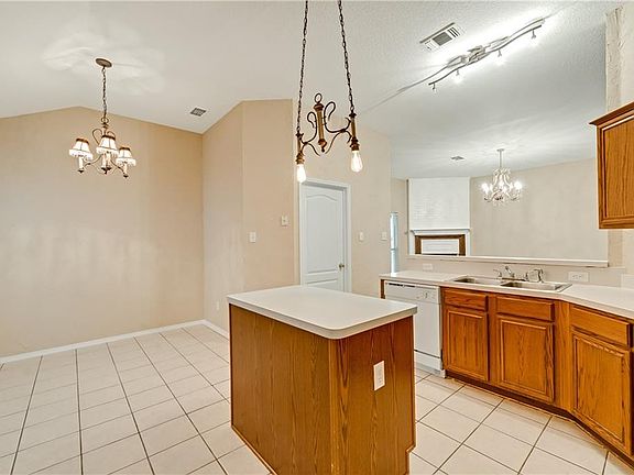 4th image of 419 Orchard Hill Dr
