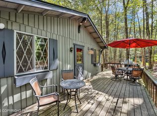 429 Berry Ln, Pocono Lake, PA 18347
