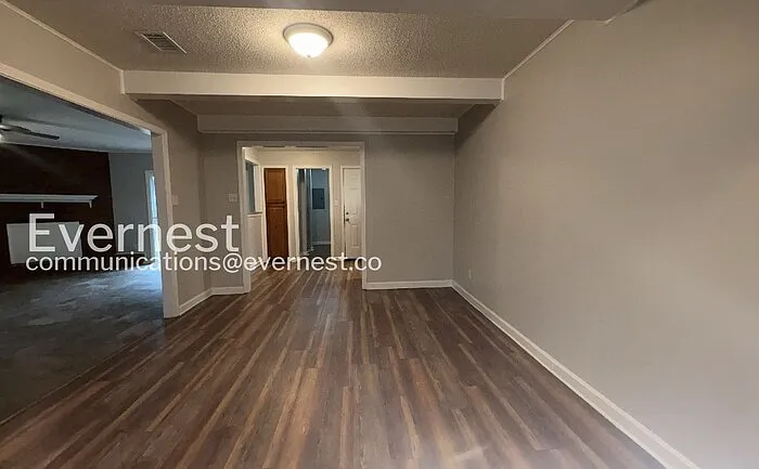 8474 Charleston Dr — Photo 9
